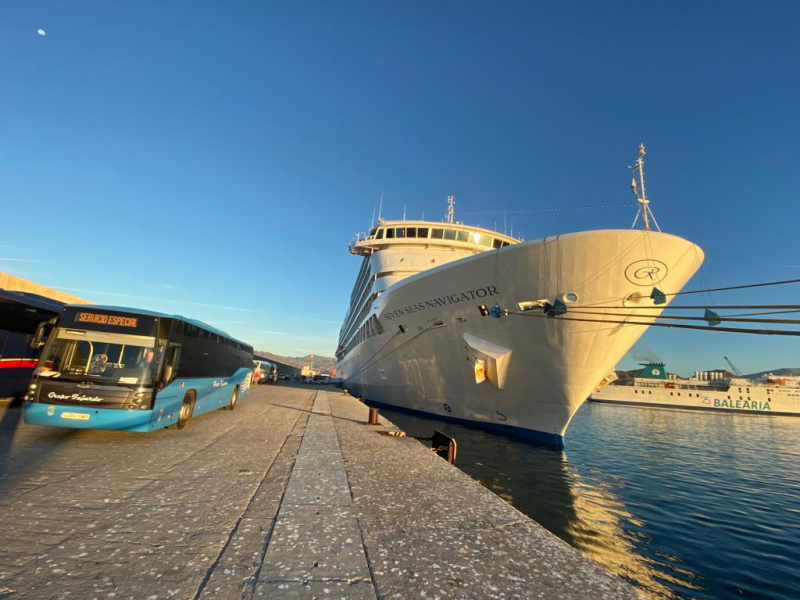 Octubre se estrena con un crucero de lujo, un mes en el que se espera la llegada - Noticia Puerto de Motril
